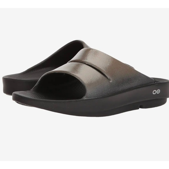 OOFOS Shoes - Women’s OOAHH Luxe Slide Sandal - Latte, Sz 9